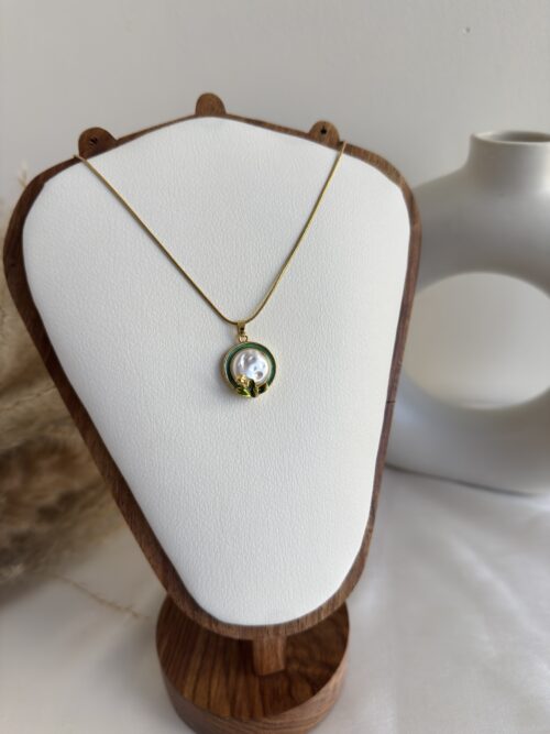 Ocean Calm Green Necklace
