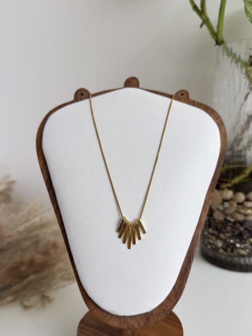 Calm Line Bar Necklace