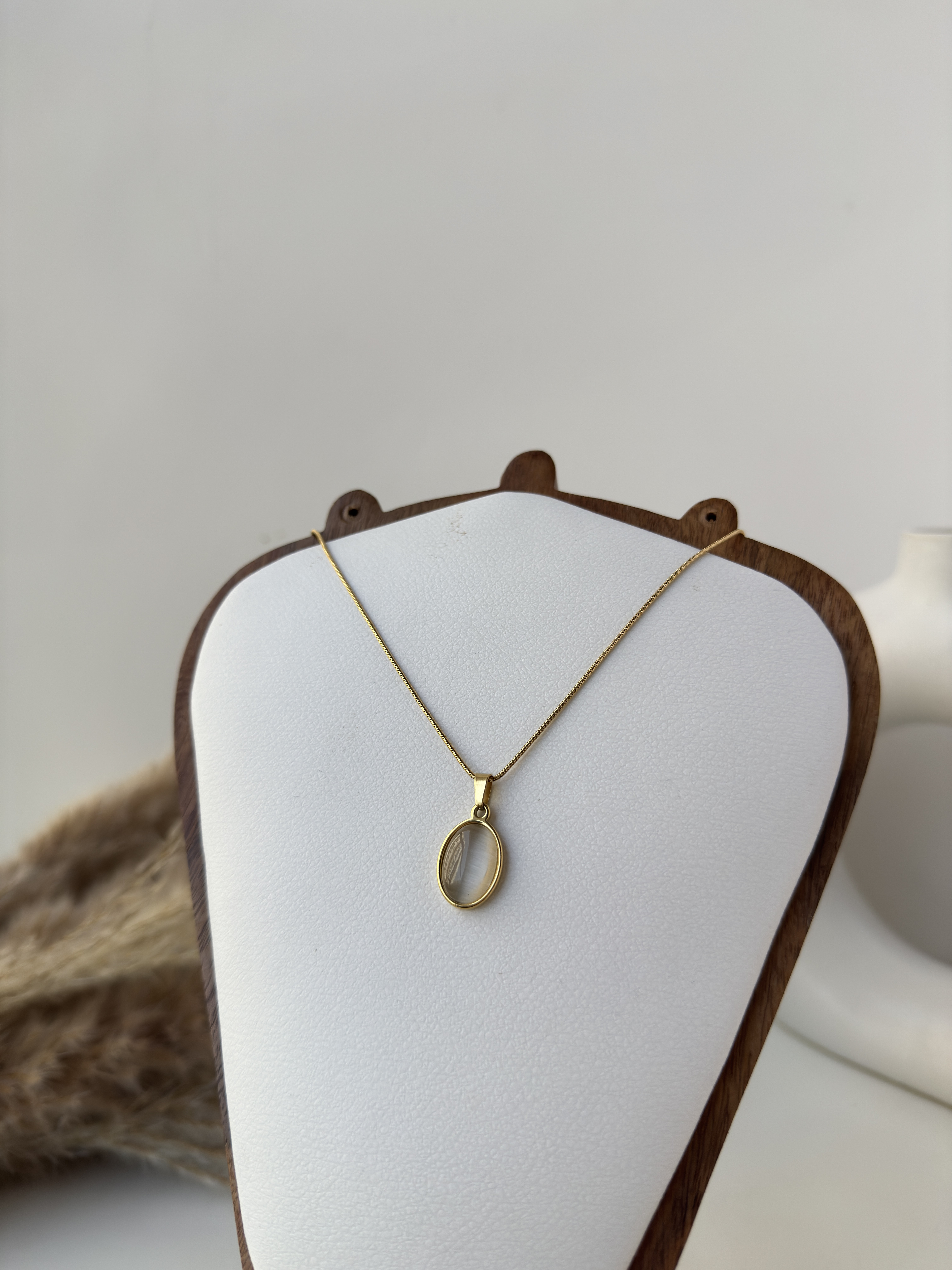 Soft Grace White Necklace