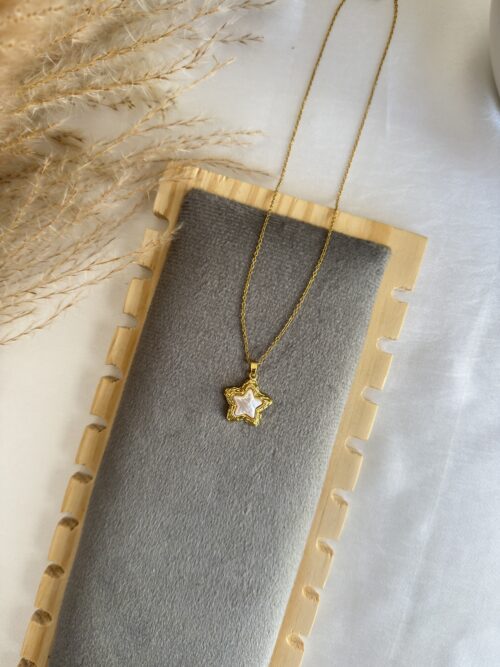Dreamy Star Pearl Necklace