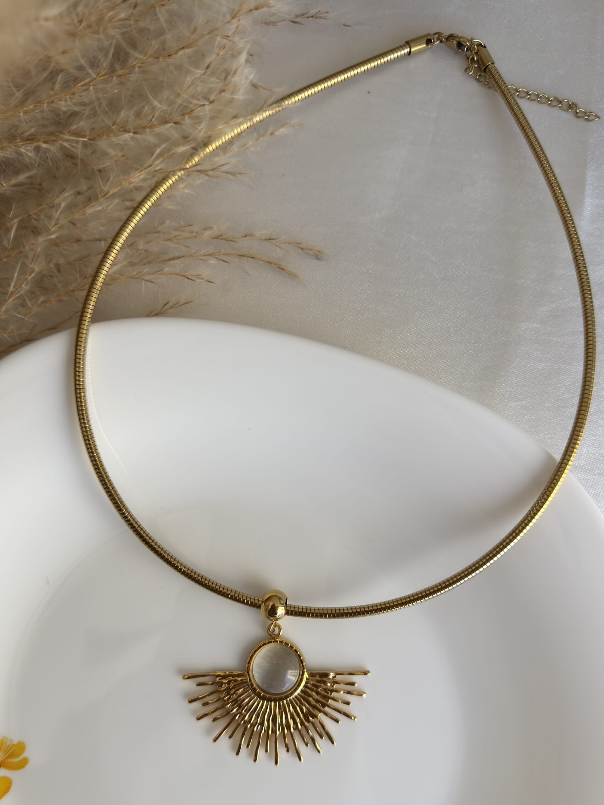 Soft Sunburst Necklace