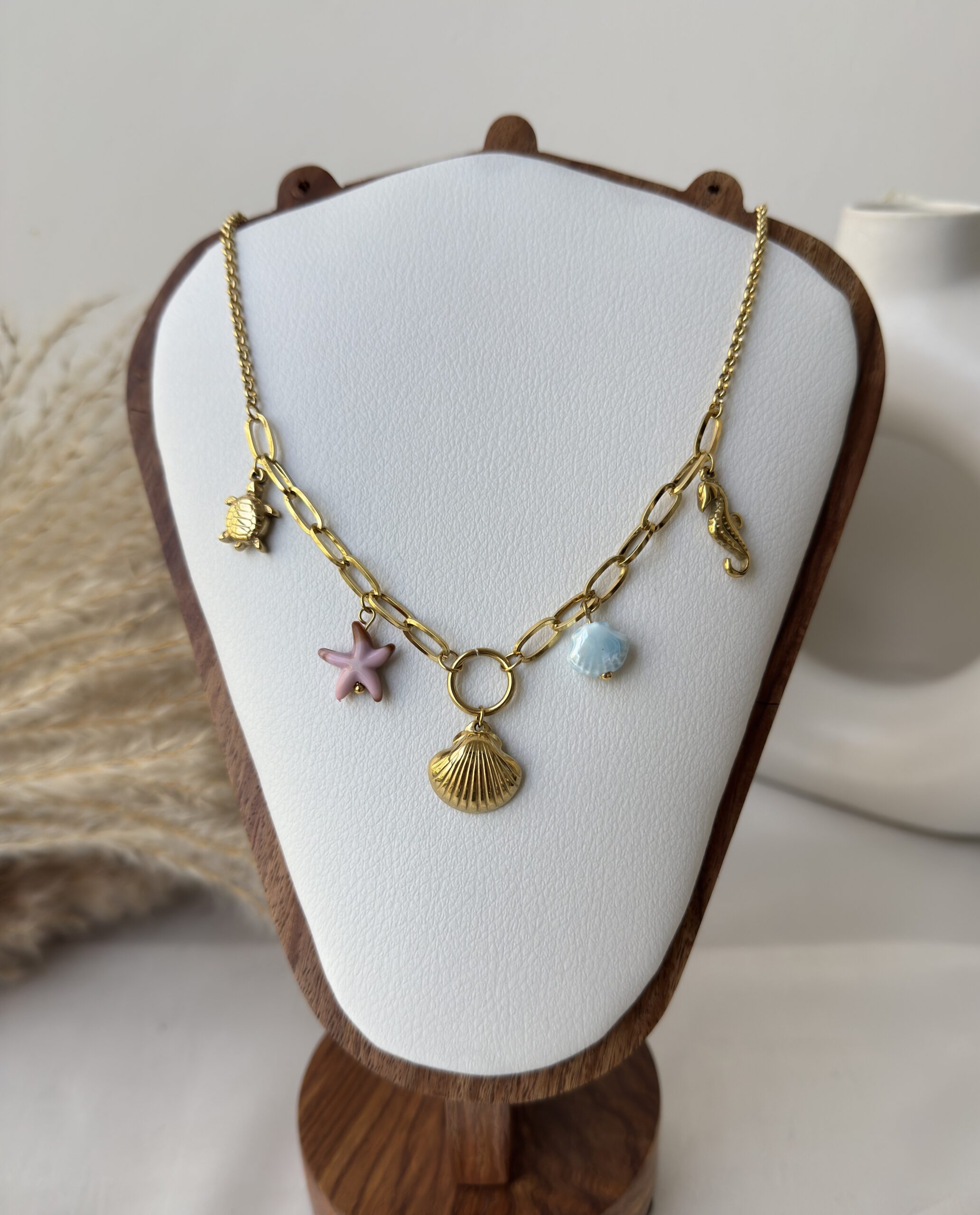 Offbeat Aquatic Necklace