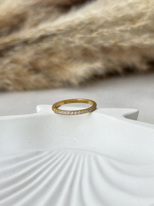 Minimal Glow Slim Ring