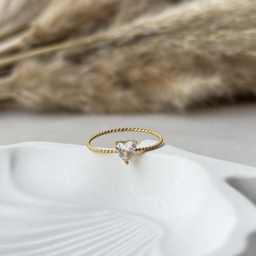 Romantic Twist Heart Ring
