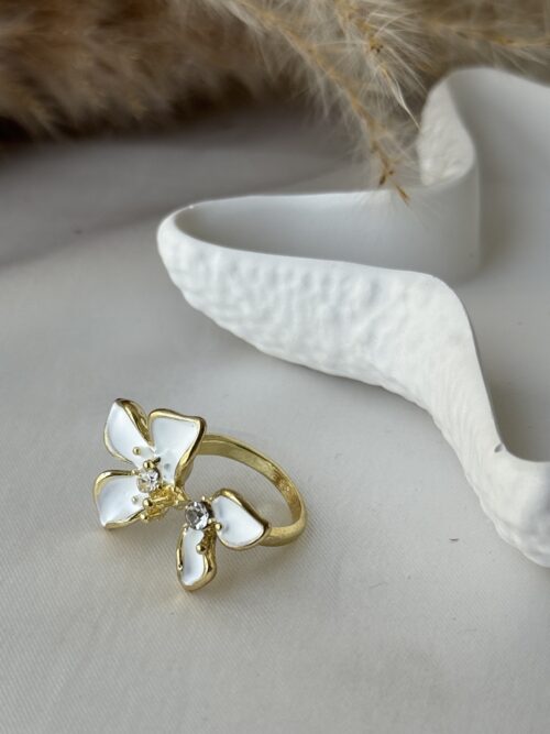 Ivory Shine Ring