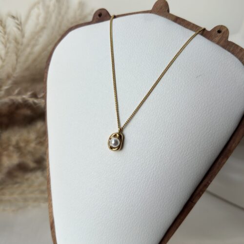 Ivory Pearl Dot Pendant Necklace