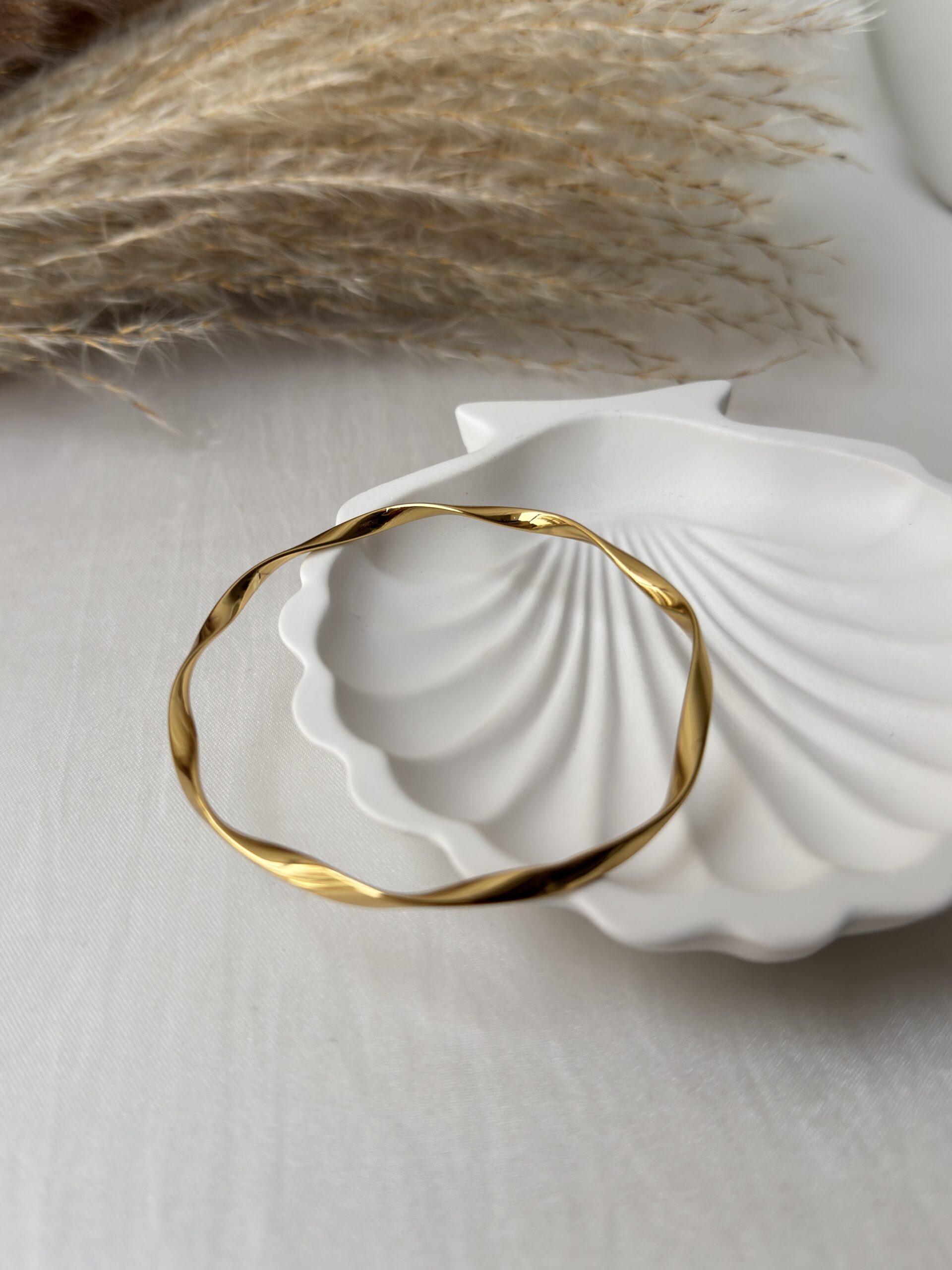 Everyday Wave Flow Bangle