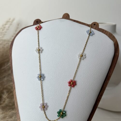 Multicolor Daisy Pearl Cluster Necklace
