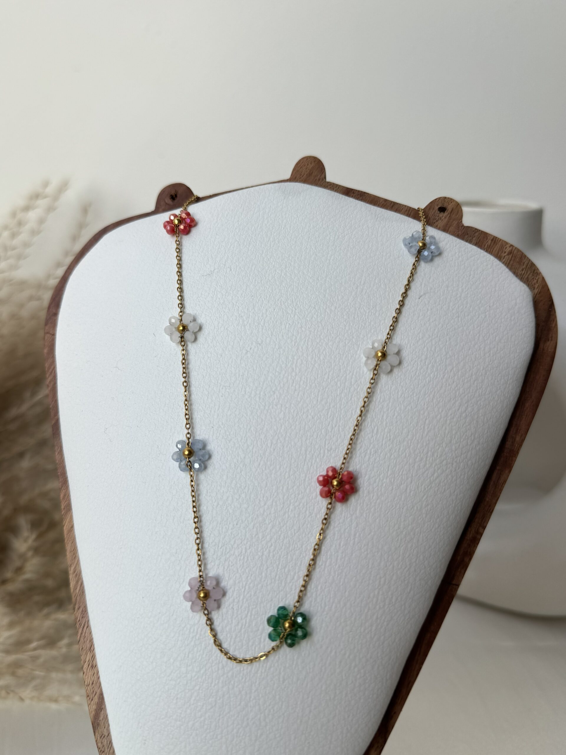 Multicolor Daisy Pearl Cluster Necklace
