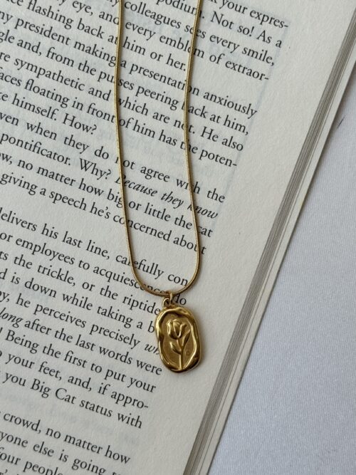 Vintage Charm Pendant Necklace