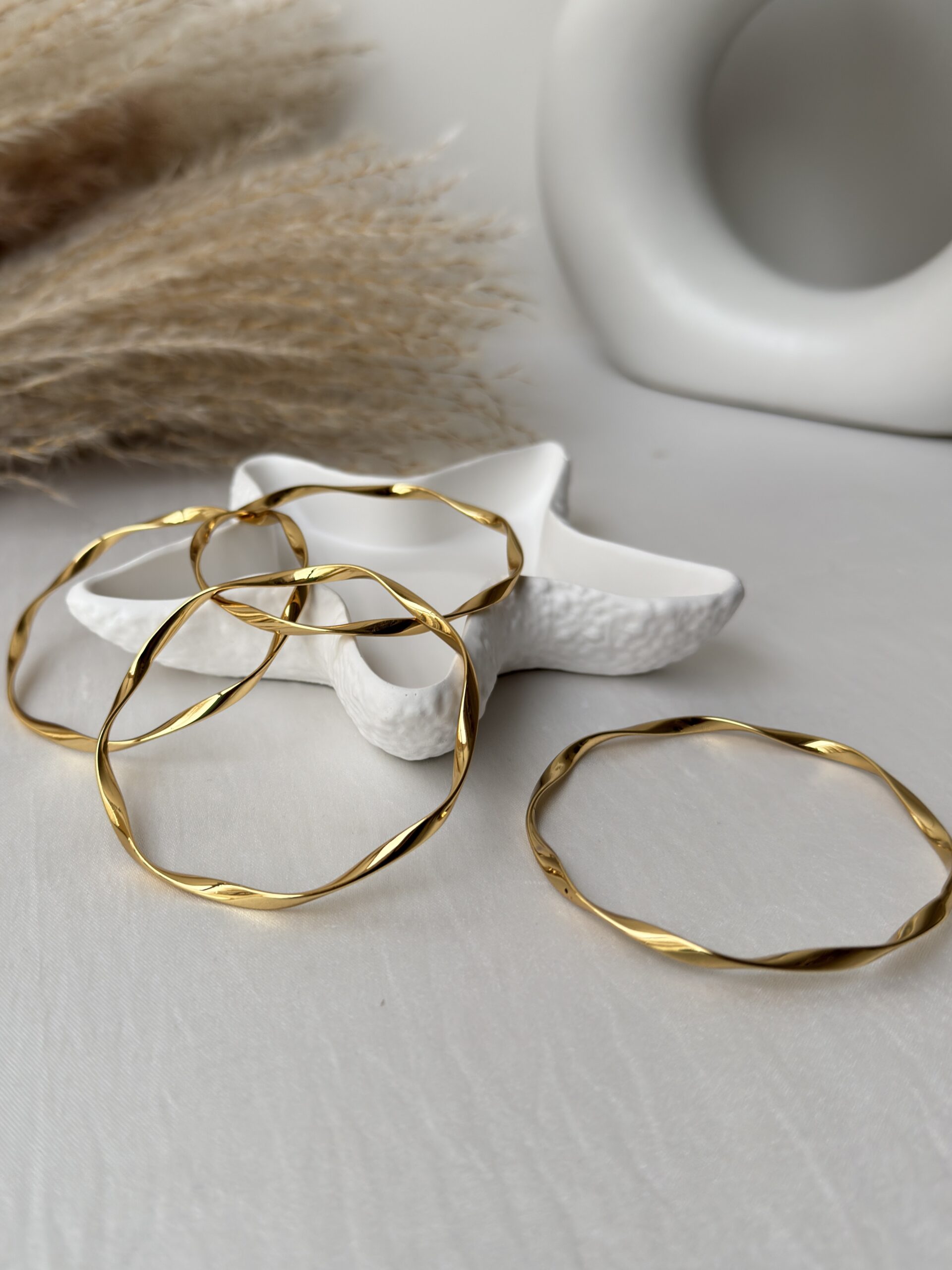 Everyday Wave Flow Bangle