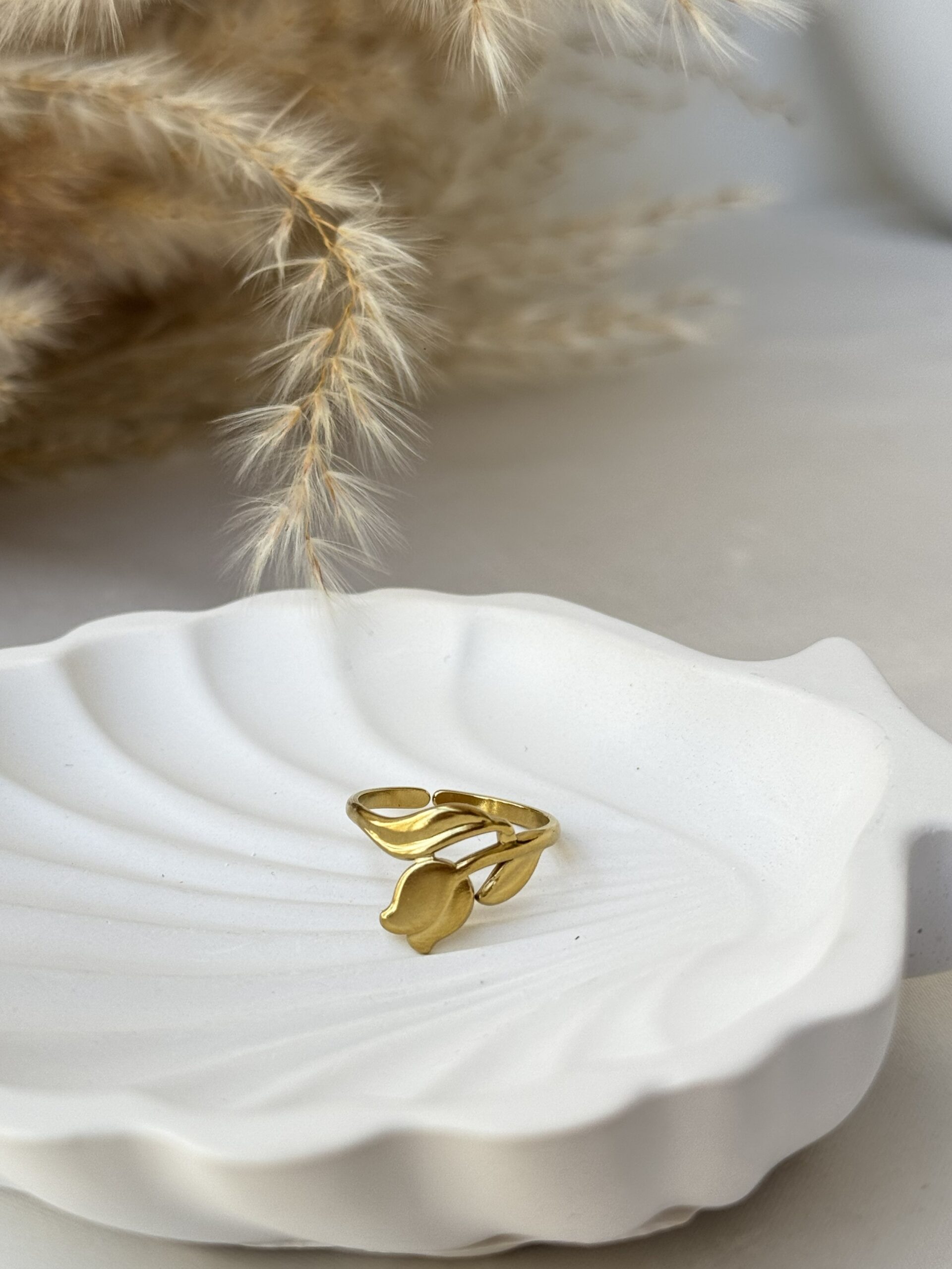 Adjustable Rose Ring