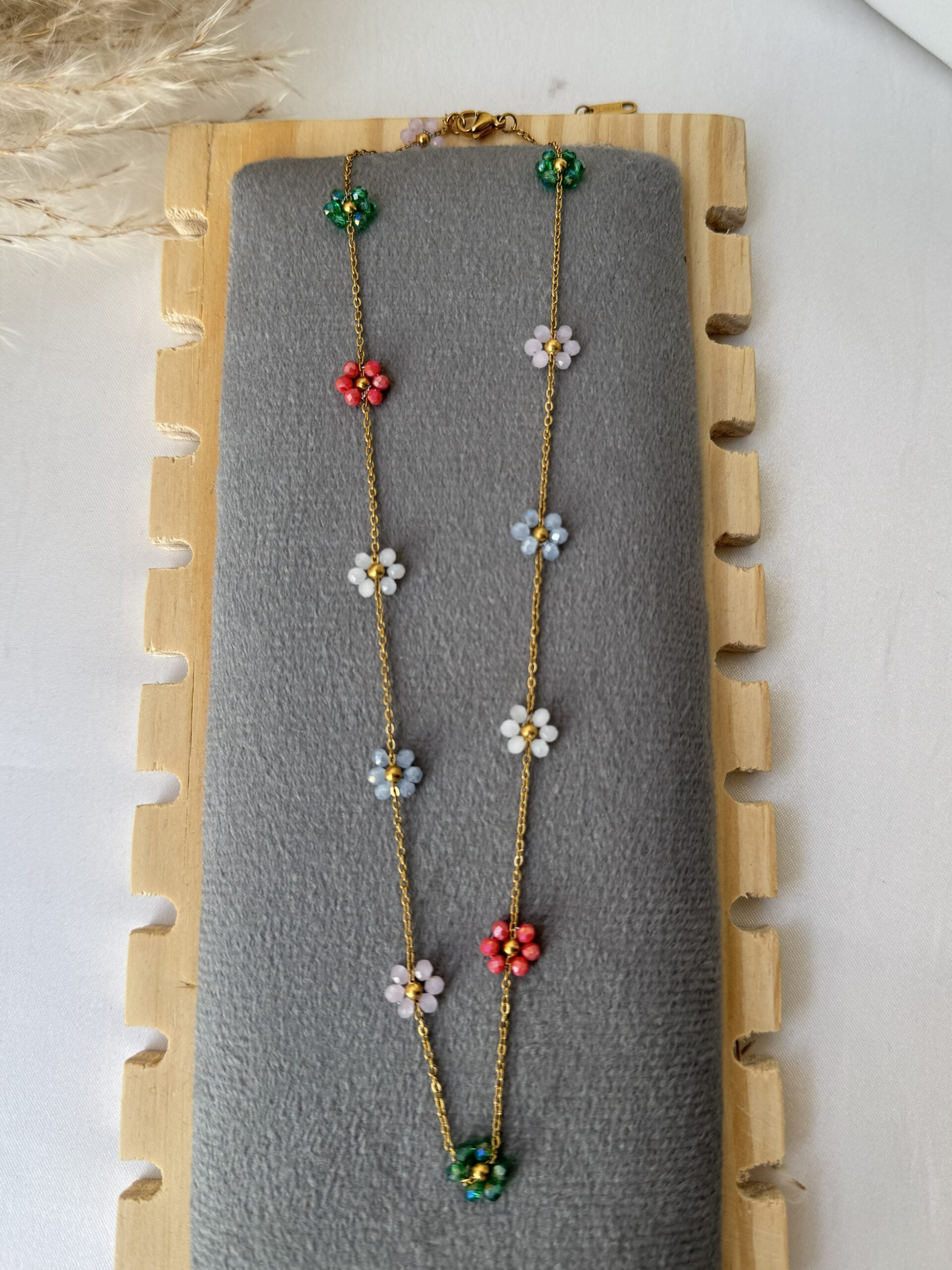 Multicolor Daisy Pearl Cluster Necklace