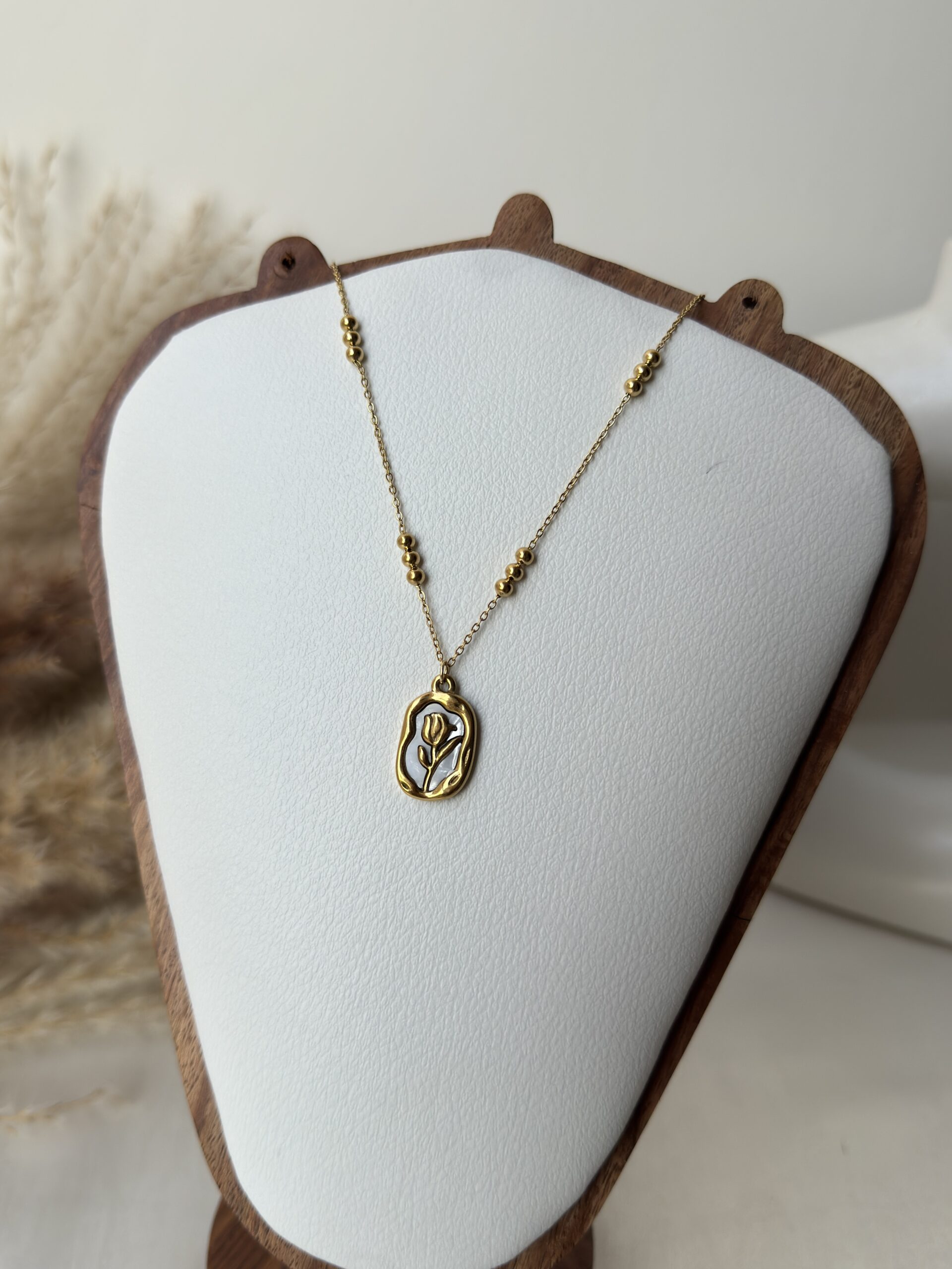 Meadow Flower Pendant Necklace