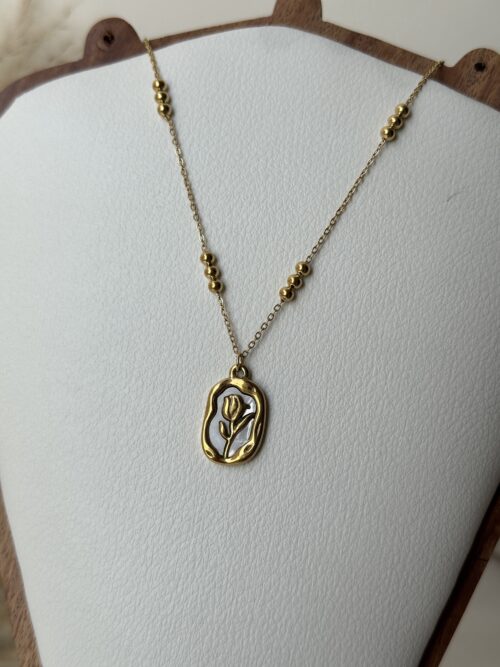 Meadow Flower Pendant Necklace