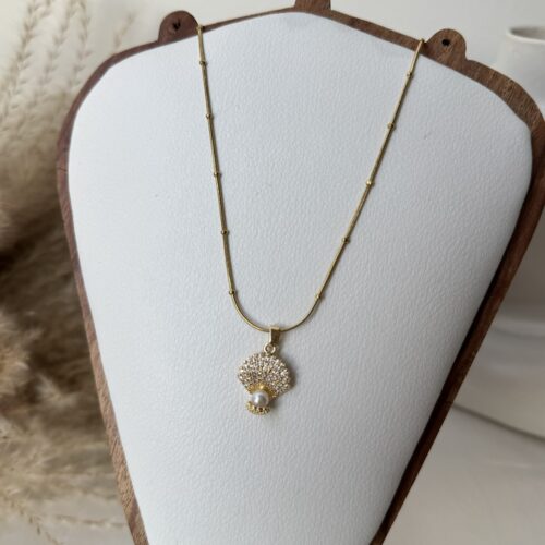 Pearl Shell Charm Necklace