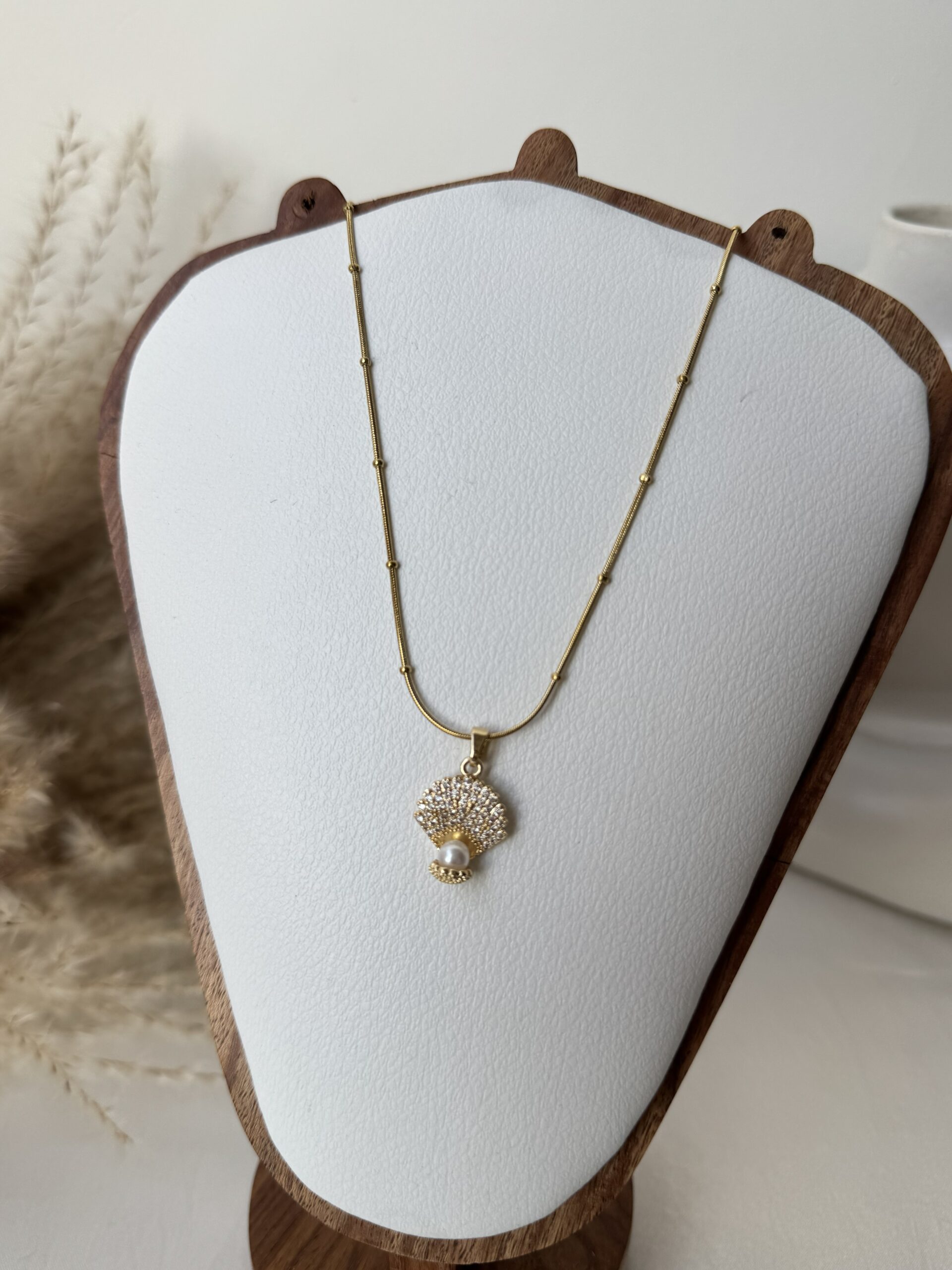 Pearl Shell Charm Necklace