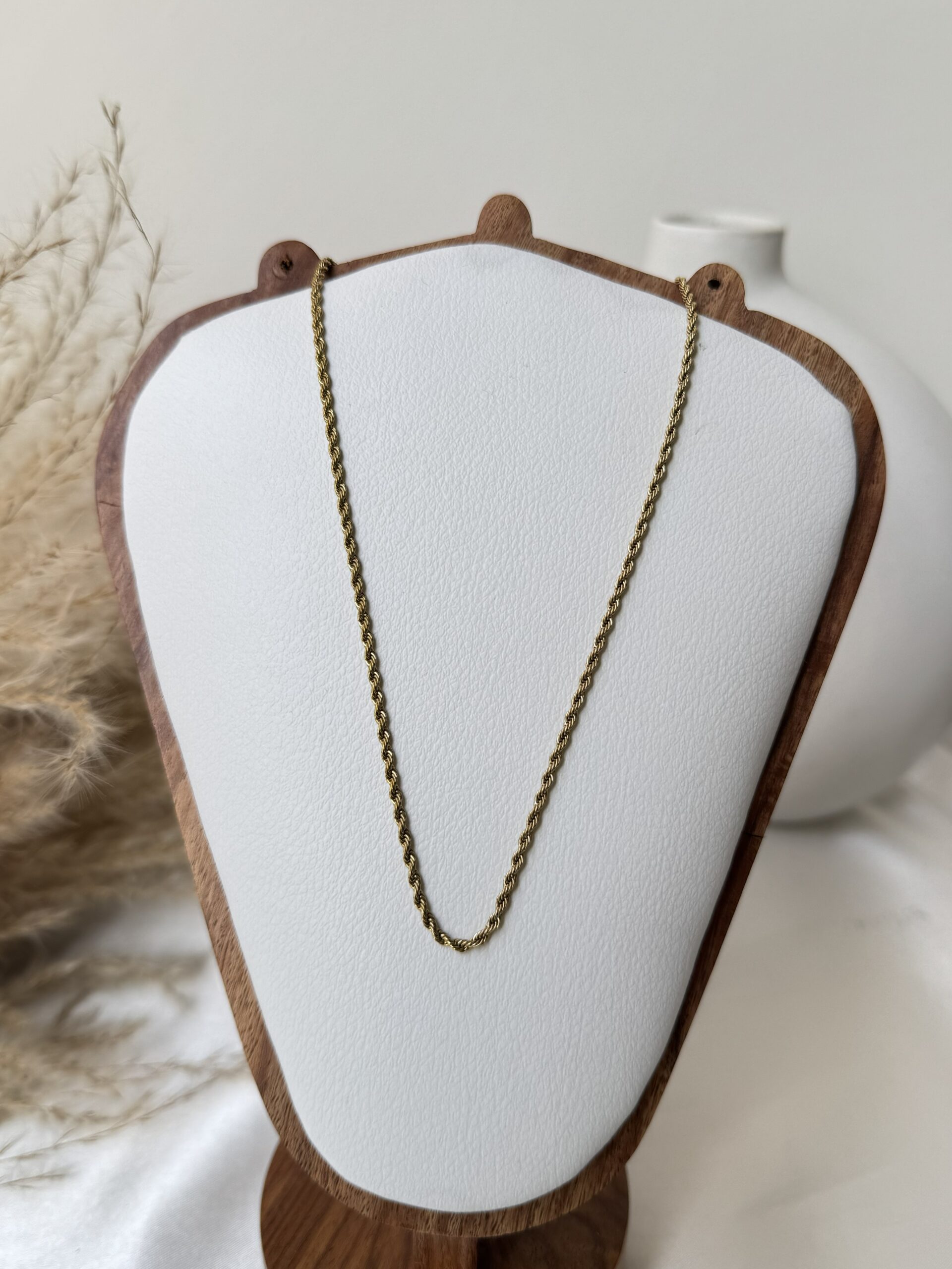 Everyday rope necklace