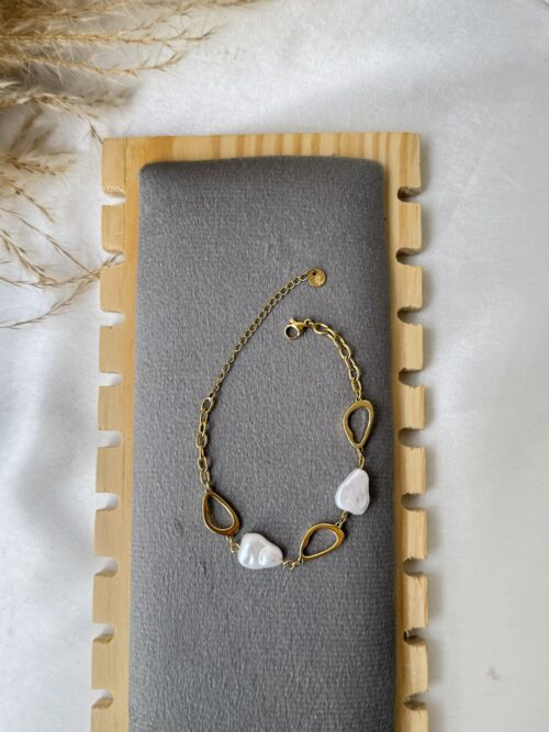 Pearl Loop Bracelet