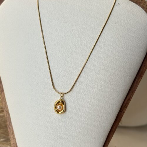 Golden Pearl Necklace