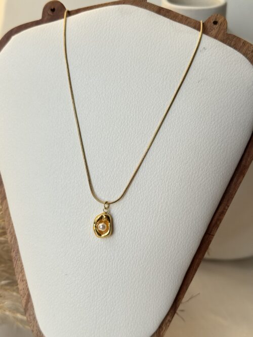 Golden Pearl Necklace