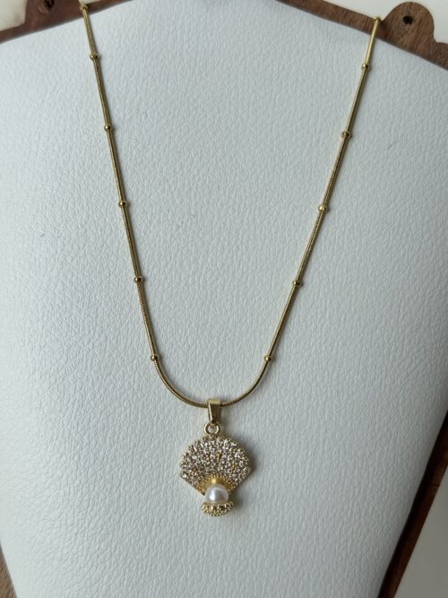 Pearl Shell Charm Necklace