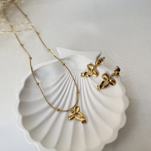 Ribbon Charm Necklace Combo Set