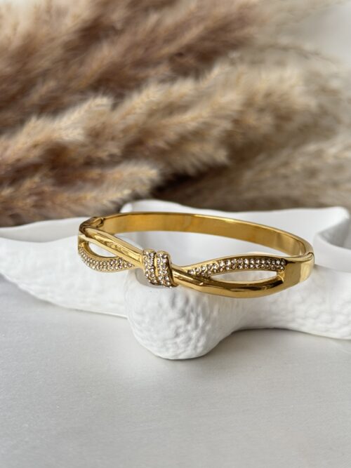 Infinity Twist Lock Bangle